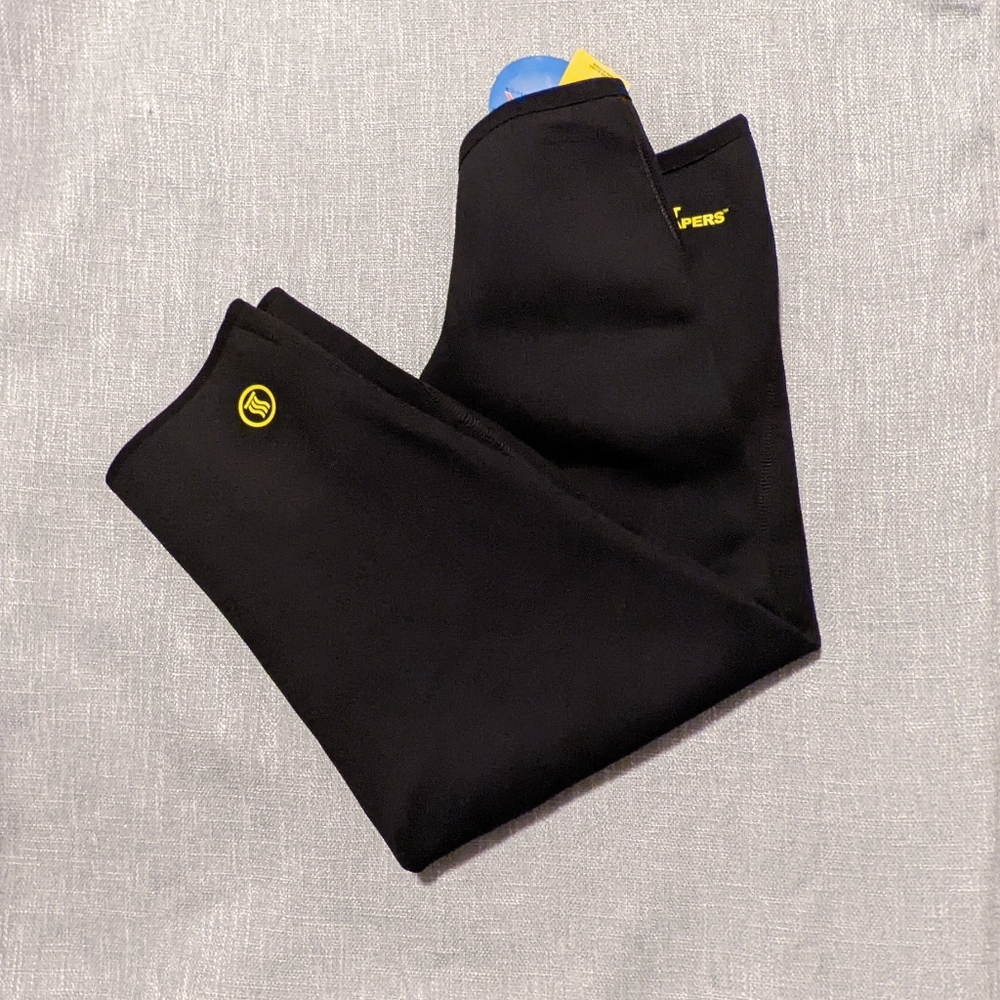 Hot Shapers  NWT 💦Capri Pants💦 Size L